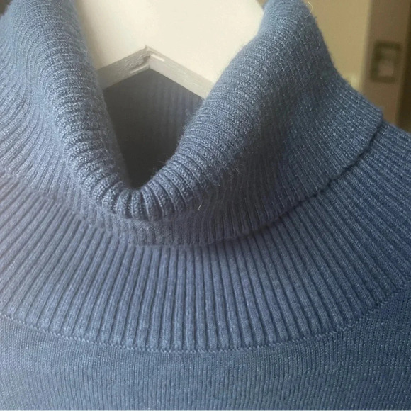 Soft Surroundings Blue Turtleneck Size Small Long Sleeve Bluish Gray - Picture 4 of 7
